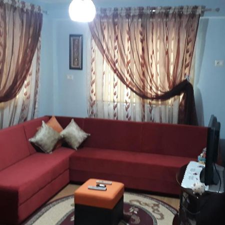 Odise'S Suite Корча Екстериор снимка