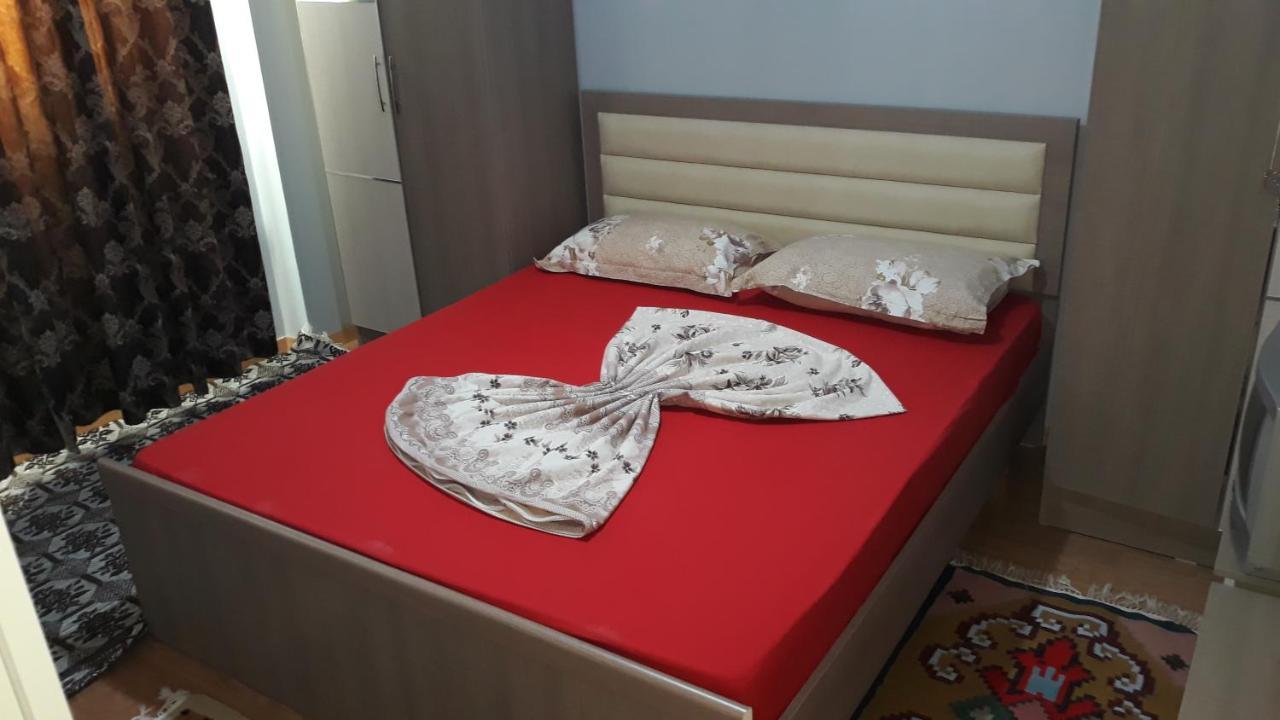 Odise'S Suite Корча Екстериор снимка